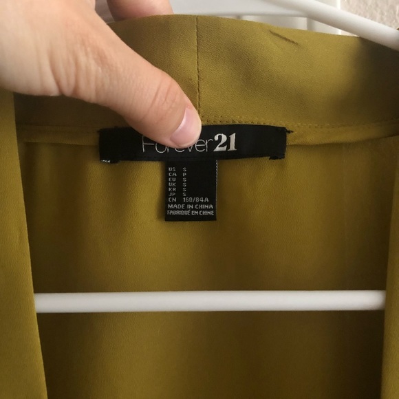 Mustard 3/4 sleeve top - Picture 4 of 4